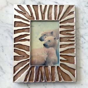 Aluminum picture frame
